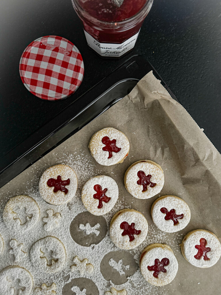 linzer cookies